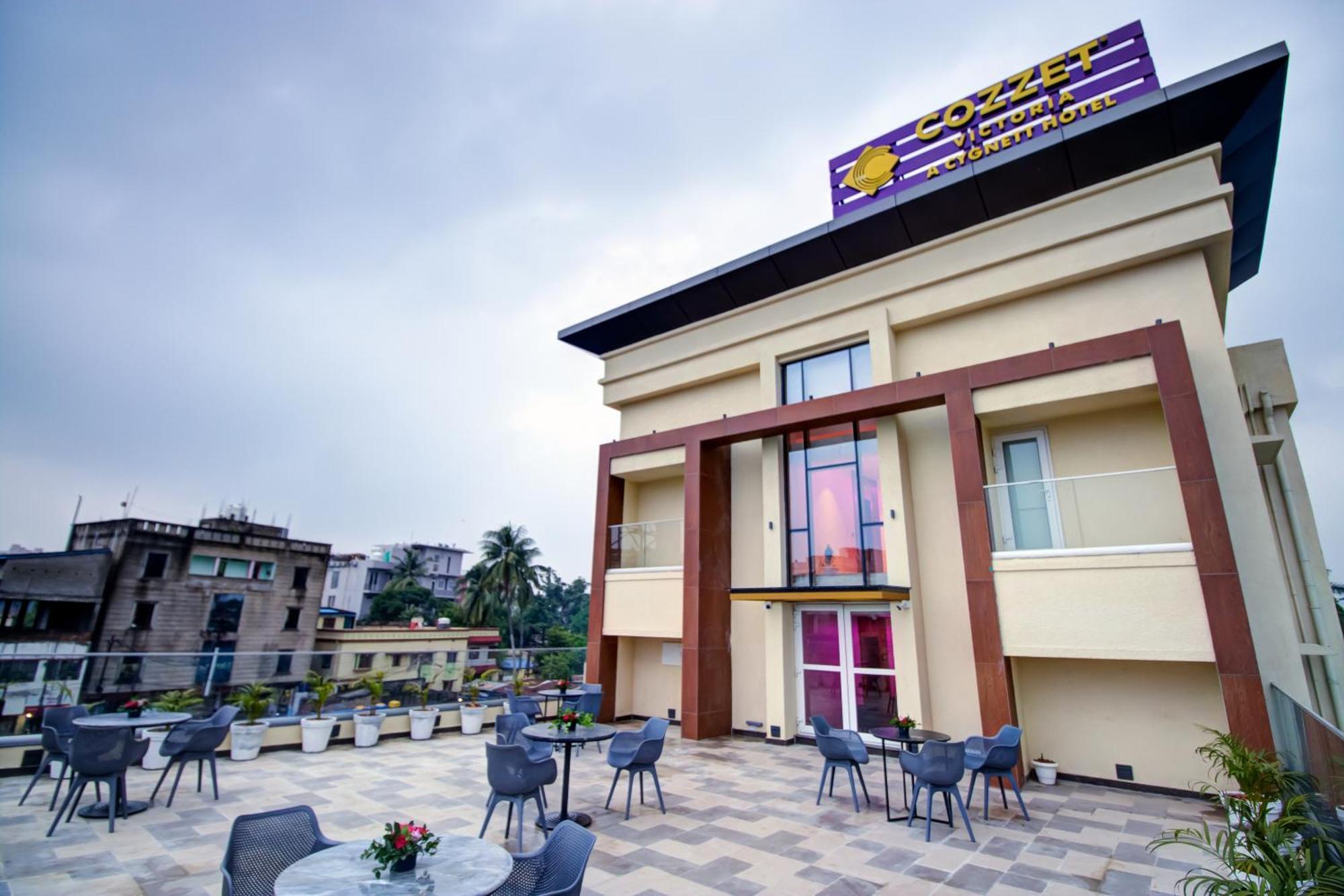 Cozzet Victoria Hotel บูบันเนสชวาร์ ภายนอก รูปภาพ