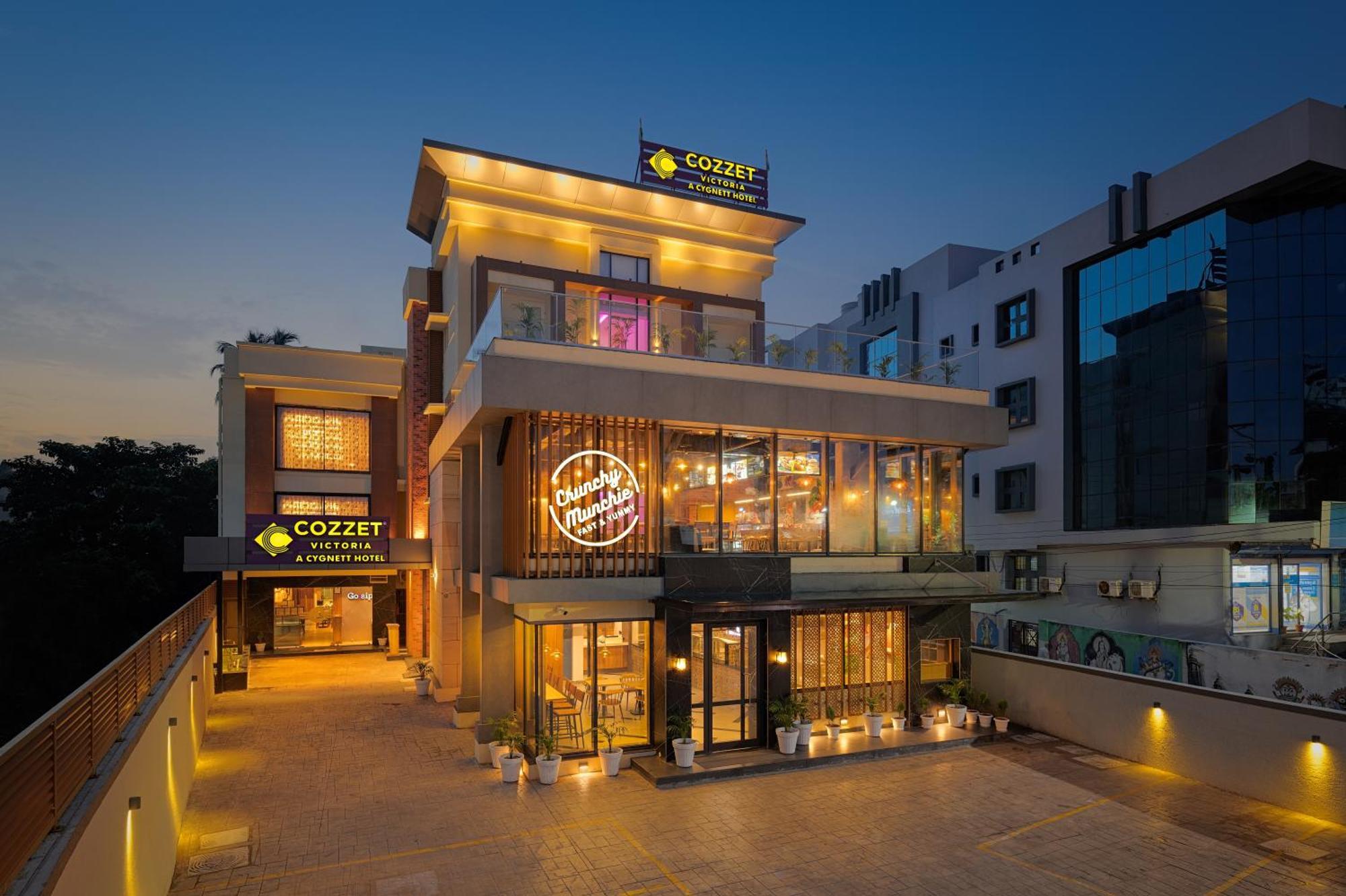 Cozzet Victoria Hotel บูบันเนสชวาร์ ภายนอก รูปภาพ